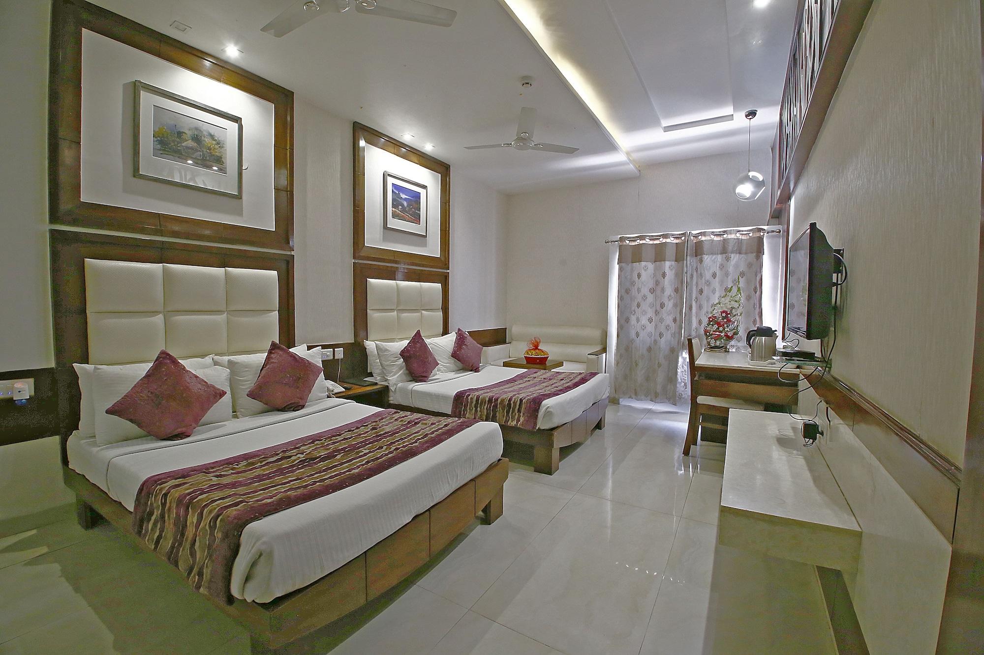 Hotel Emerald Chandīgarh Extérieur photo