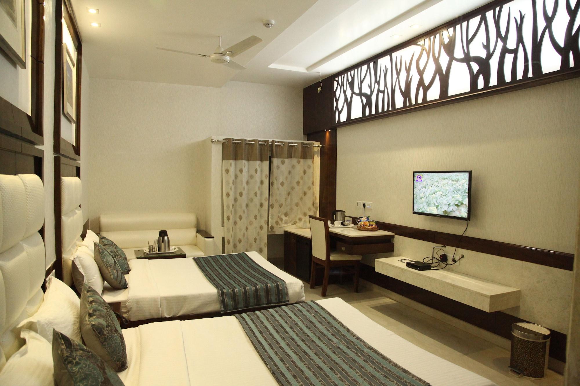 Hotel Emerald Chandīgarh Extérieur photo
