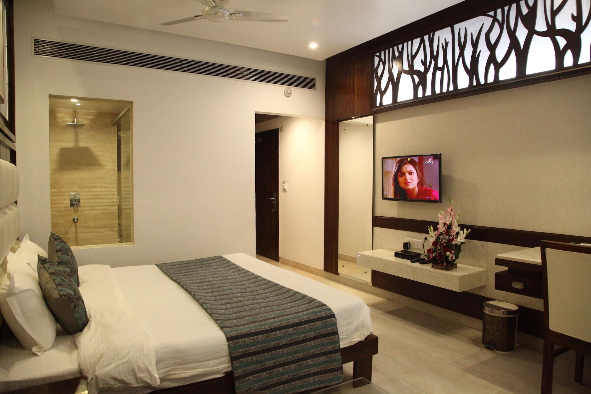 Hotel Emerald Chandīgarh Extérieur photo