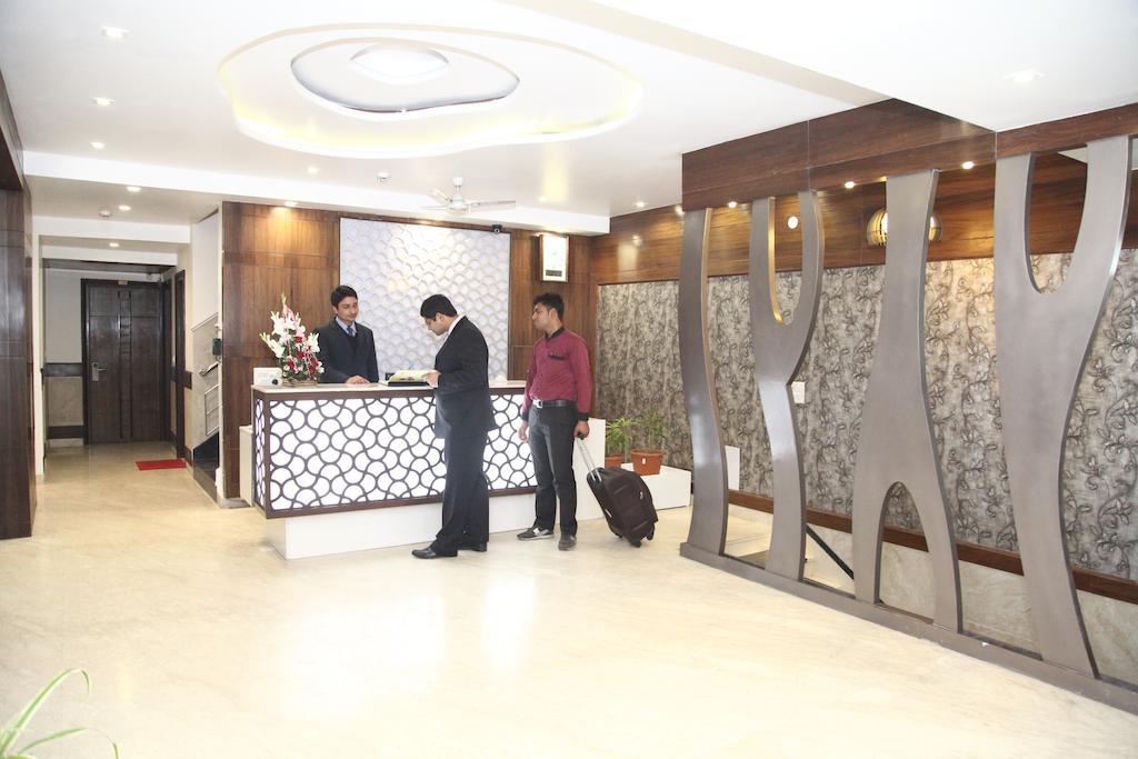 Hotel Emerald Chandīgarh Extérieur photo