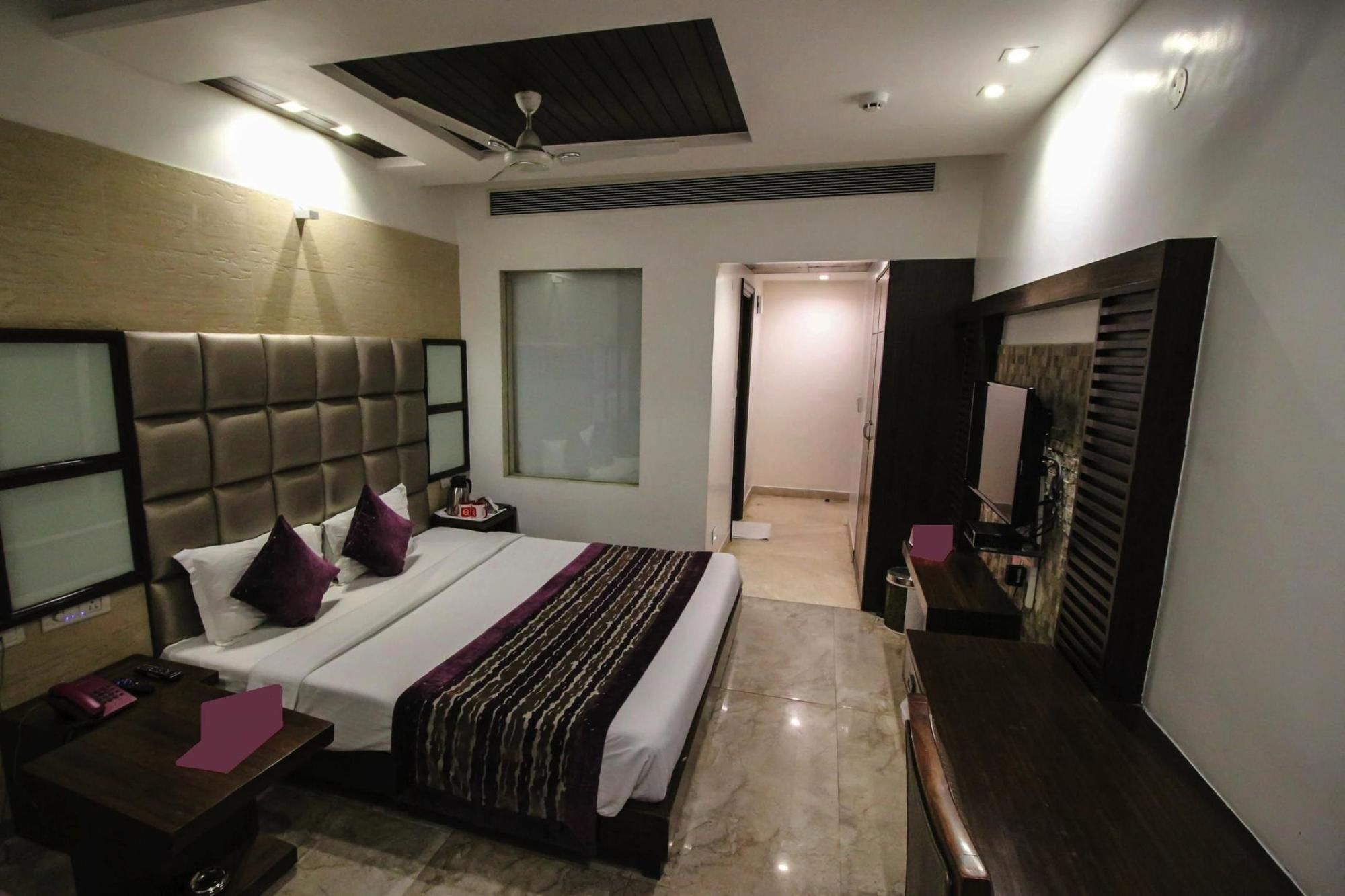 Hotel Emerald Chandīgarh Extérieur photo