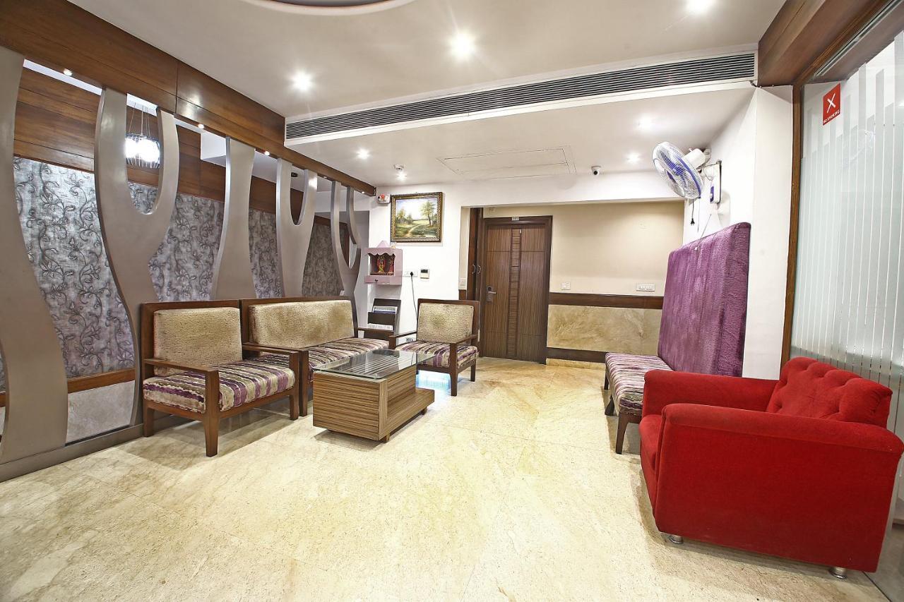 Hotel Emerald Chandīgarh Extérieur photo
